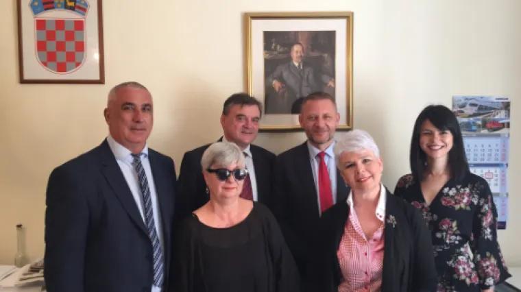 'Mi, trava zelena i krem&scaron;nite': Beljak i Kosor najavljuju suradnju?