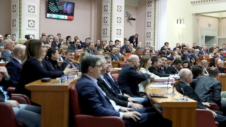 Sabornica će biti užarena: zastupnici danas raspravljaju o aferi 'Hotmail'