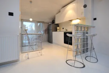 Mrlje od ulja na zidu - Kako otkloniti mrlje?