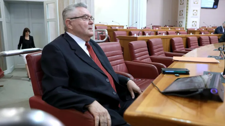 'Bernardić rušilačkim nagonima liječi svoju neposobnost i frustracije'