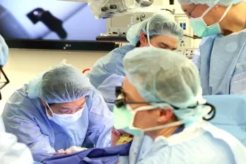 Dva kirurga planiraju prvu transplantaciju ljudske glave kako bi pomogli paraliziranim pacijentima