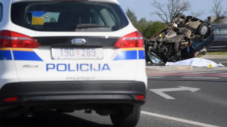 Detalji te&scaron;ke prometne nesreće kod Vinkovaca: zbog preticanja teretnjaka poginule dvije osobe