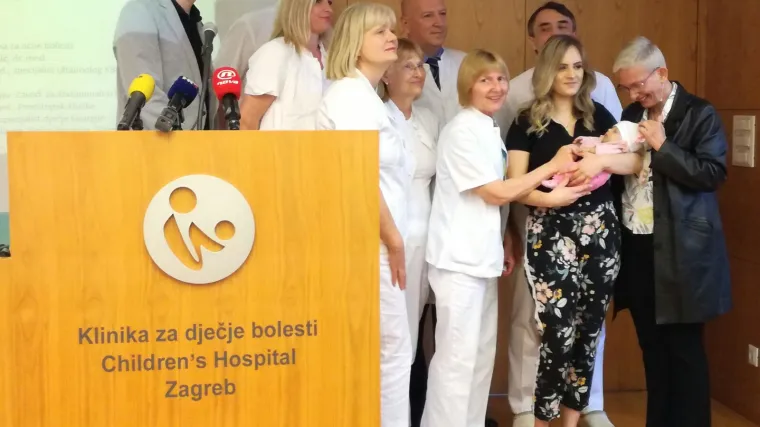 FOTO Sa samo 450 grama pro&scaron;la je kompleksnu operaciju, Ma&scaron;a je danas napustila bolnicu, a mi smo bili uz nju