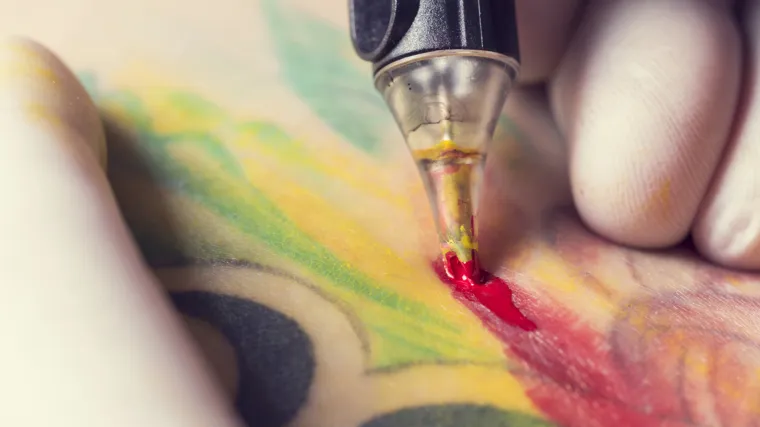 Sinu promijenila ime nakon &scaron;to joj su joj ga pogre&scaron;no istetovirali