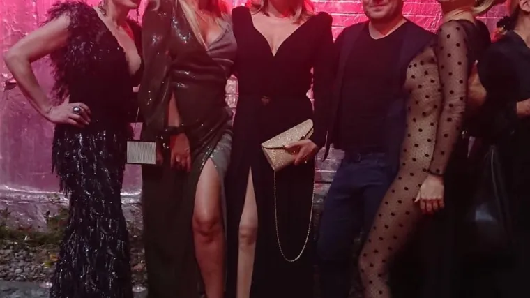 'Pa nije i&scaron;la u crkvu, potpuno je izdominirala crveni tepih'