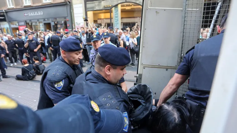 10 tisuća ljudi u Zagrebu, policija uhitila protuprosvjednike, organizatori poručili &scaron;to žele