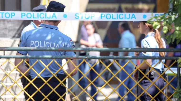 FOTO Zagrebačka policija jutros prona&scaron;la tijelo mrtve žene: osumnjičena osoba privedena