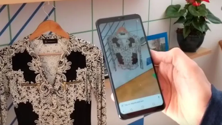 Izlazi aplikacija za kupovanje odjeće koju vidite na prolaznicima