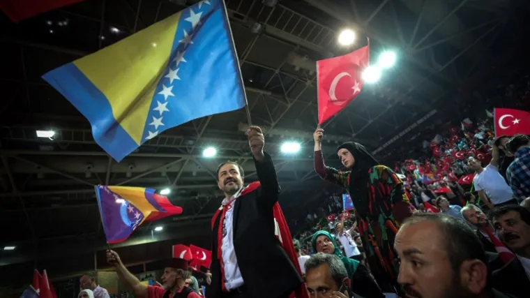 Obećao pomoć, ali traži ne&scaron;to zauzvrat; očekuje se skup njegovih prista&scaron;a kakav je na Zapadu zabranjen