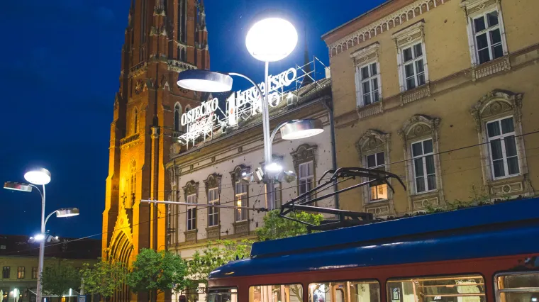 Ekipa Pannonian Challenge sugrađanima predstavila tematski oslikani tramvaj povodom svoje devetnaeste obljetnice