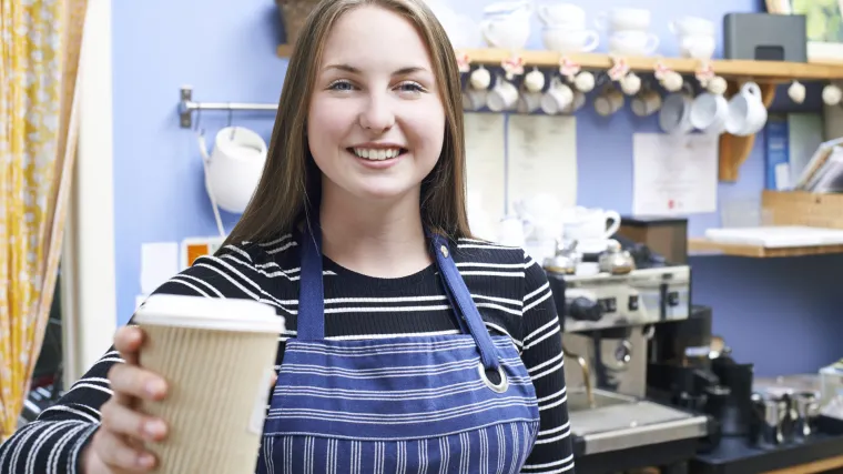 Vi&scaron;e od polovice studenta odgodilo diplomu jer su prona&scaron;li bolje plaćeni studentski posao