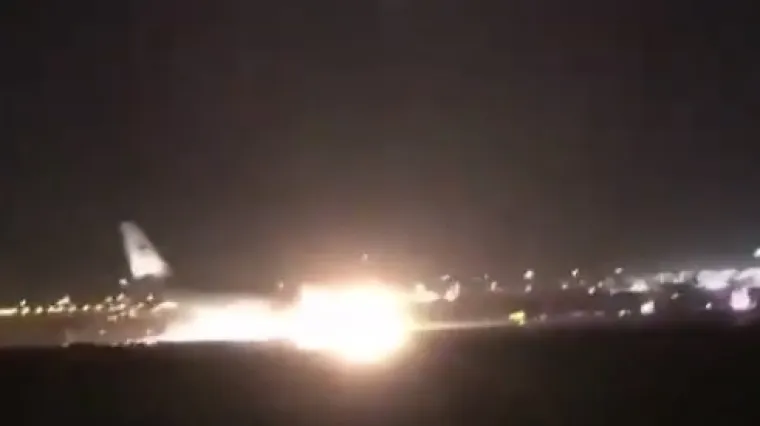 Pilot nije mogao spustiti prednje kotače, zrakoplov je sletio na trup