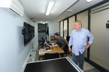 27 puta je bio u Rimu sa suradnicom, i to luksuzno