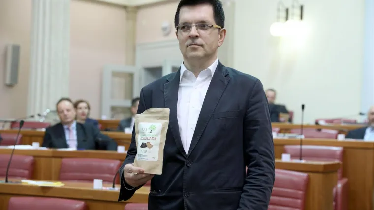 'Oni prodaju svoje kćeri za 15.000 kuna, rađaju s manje od 15 godina, a to se i dalje ignorira'