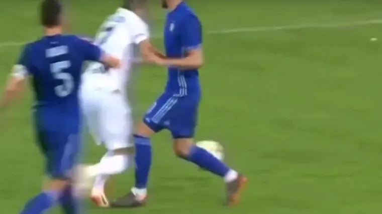 Pogledajte i donesite svoj sud o dosad najspornijem detalju utakmice, oglasio se Beusan