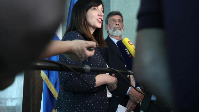 Nastavnici &scaron;okirani: nezaposleni branitelji imaju prednost pri zapo&scaron;ljavanju na mjestu ravnatelja