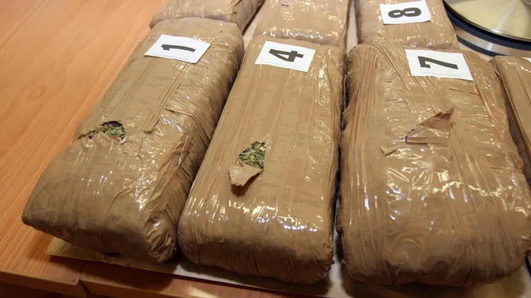 Splitska policija ulovila dilere, prona&scaron;li im pozama&scaron;nu zalihu