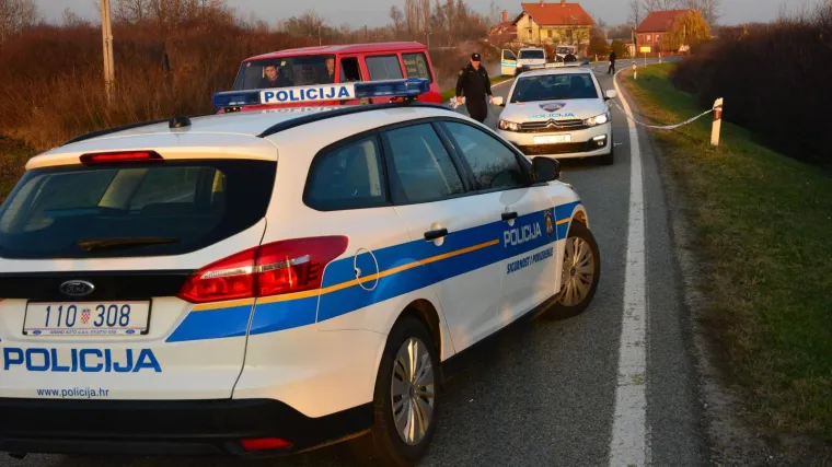 S 3,79 promila i bez vozačke ozlijedio majku i dvoje djece