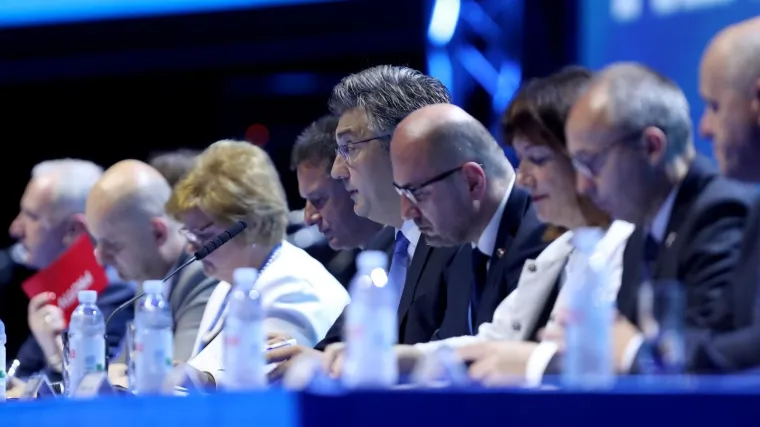 HDZ-u zbog afere Hotmail ne cvjetaju ruže: je li stanje u stranci alarmantno?