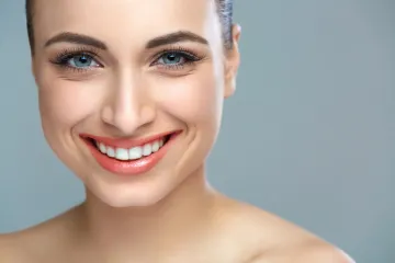 Znate li kako se pravilno koristi konac za zube?