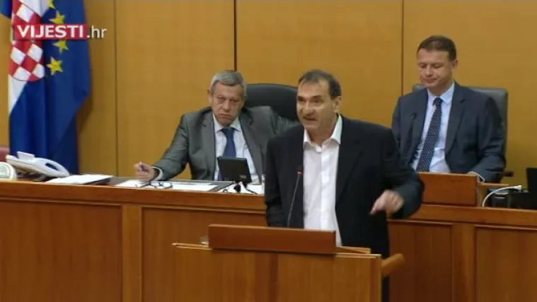 Stazić i Jandroković se posvađali oko Facebook statusa i komunističkih zločina