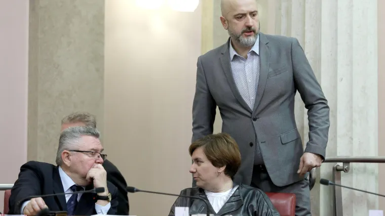 SDP-ovac ODBRUSIO MINISTRICI: 'Ne može se biti ni miš u podrumu škole bez kompatibilnosti sa županom'