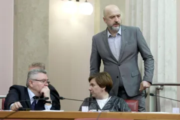 SDP-ovac ODBRUSIO MINISTRICI: 'Ne može se biti ni miš u podrumu škole bez kompatibilnosti sa županom'