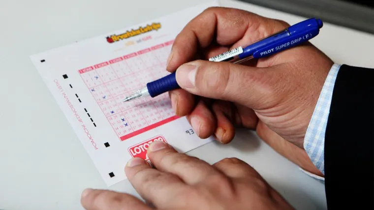 'Zatvorit ću dugove, a dio novca donirati udrugama koje pomažu djeci'