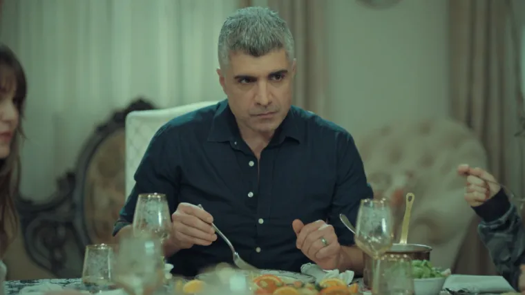 Radost u konaku prekinuta je vijestima o Garipu (Istanbulska nevjesta)