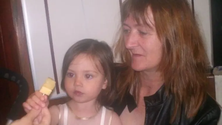 Hrabra djevojčica svojoj umirućoj majci napisala pjesmu; stihovi će vas pogoditi ravno u srce