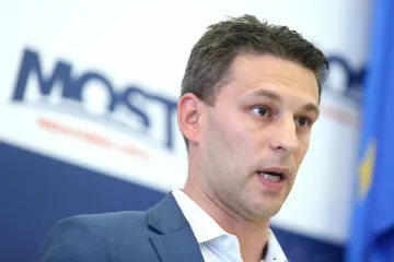 'Hrvatska trpi pod političarima koji brinu za svoje interese i fotelje'