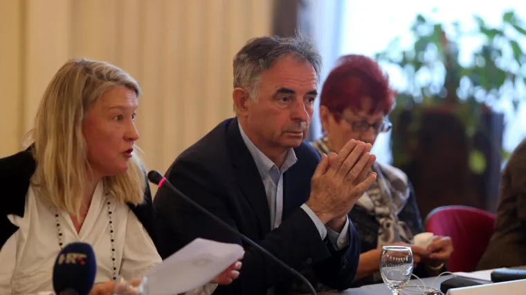 'Srbi su kori&scaron;teni kako kao zadnji argument u nagovaranju na potpisivanje, a izjave predsjednice su zabrinjavajuče'