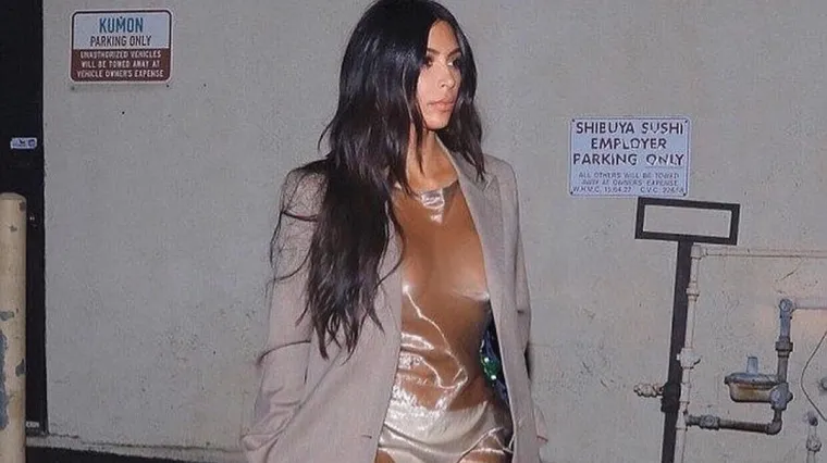 Iza&scaron;la u haljini koja im izgleda kao vreća za le&scaron;eve