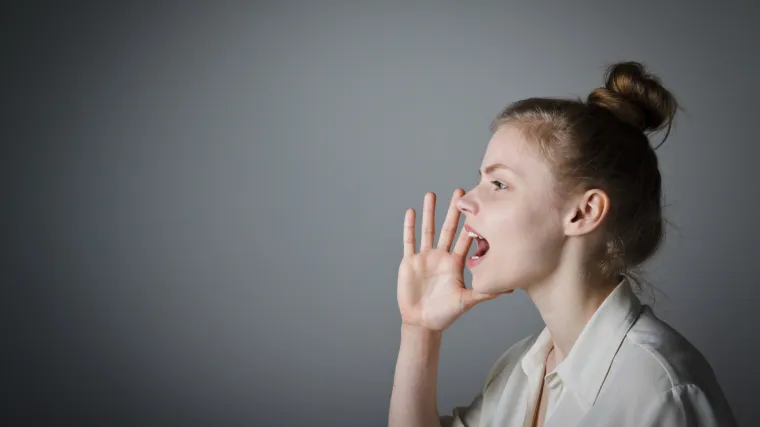 Trudnoća utječe na dubinu ženskog glasa?