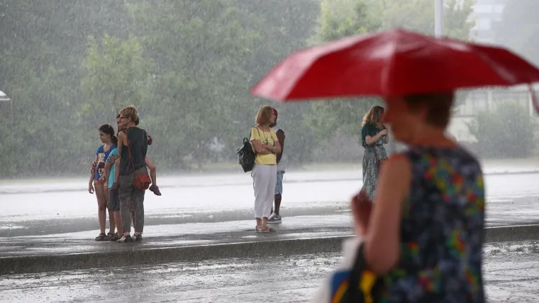 Nestabilno vrijeme: u nekim dijelovima zemlje već od jutra pljuskovi i grmljavina