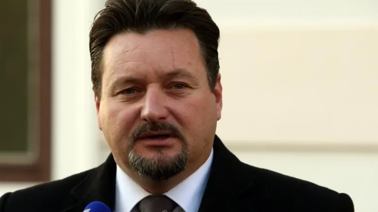 Poku&scaron;ao je sanirati &scaron;tetu, ali nije ba&scaron; bio uvjerljiv