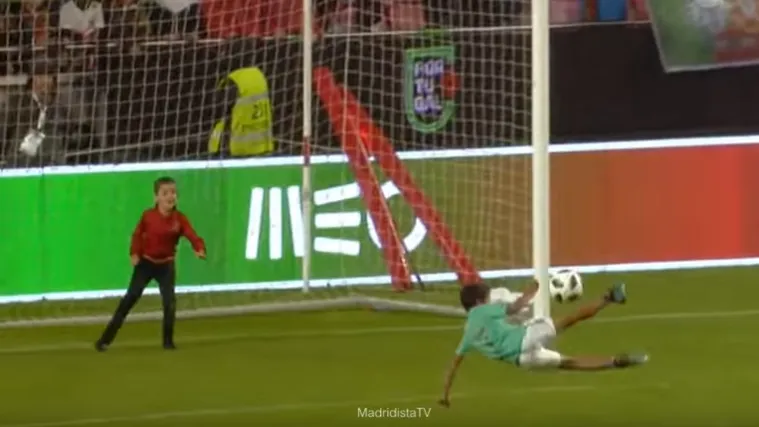 VIDEO Ronaldov sin pokazao nogometne vje&scaron;tine: Sedmogodi&scaron;njak zabijao u - ra&scaron;lje