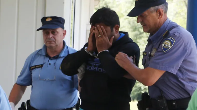 30-GODI&Scaron;NJI MIGRANT IZ IRANA U ISTRAŽNOM ZATVORU: Htio prijeći u Sloveniju pa drvenim &scaron;tapom nasrnuo na policajca