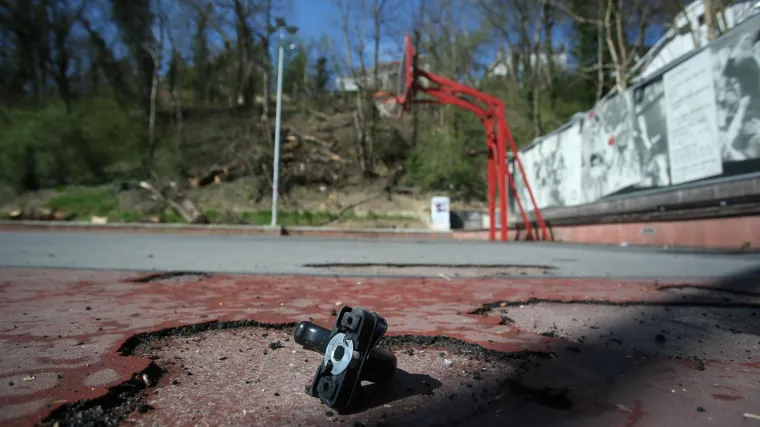 Ogorčeni profesor uputio o&scaron;tru kritiku: 'Vlast ima za skupe domjenke, ali ne i za &scaron;kolska igrali&scaron;ta'