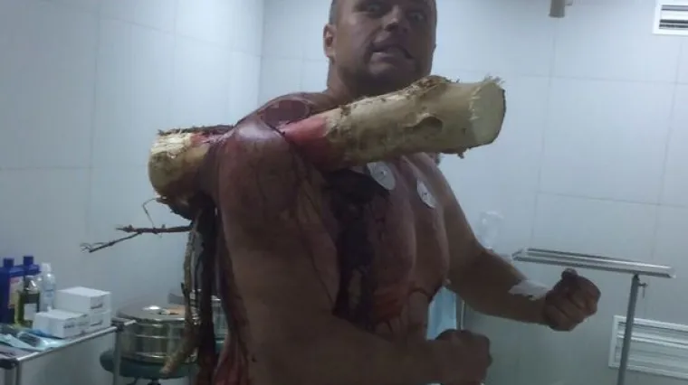 Istočnoeuropski testosteron opet u centru pažnje - ovoga puta ni ubod debele grane ne može ni&scaron;ta