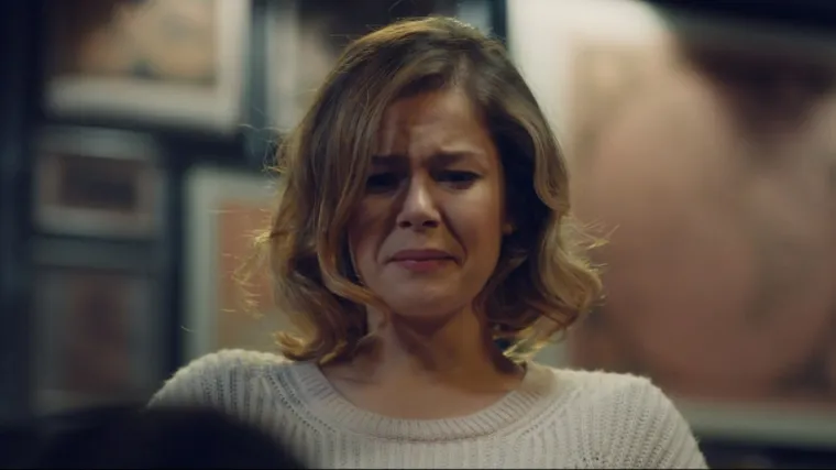 Kerim i Hulija se vraćaju u Istanbul čemu se vesele svi osim Zejnep (Djevojka sa sela)