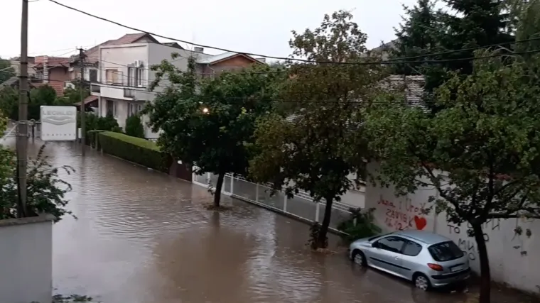 Umro u podzemnoj garaži: Htio preparkirati auto zbog poplave pa se utopio