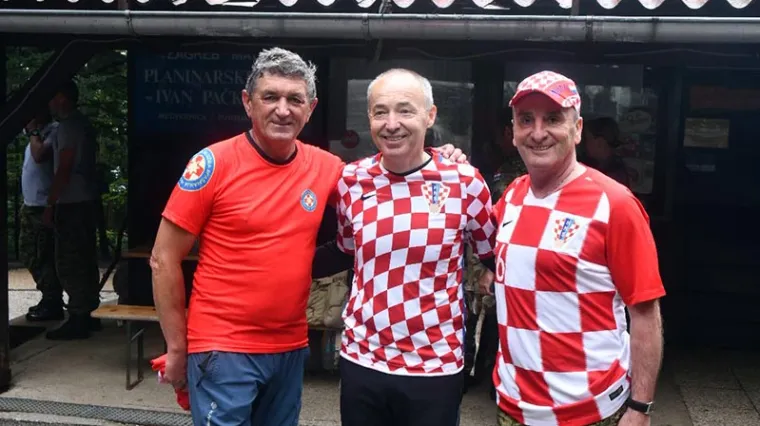 VIDEO Hrvatska vojska sa Sljemena poslala poruku: 'Sretno Vatreni!'