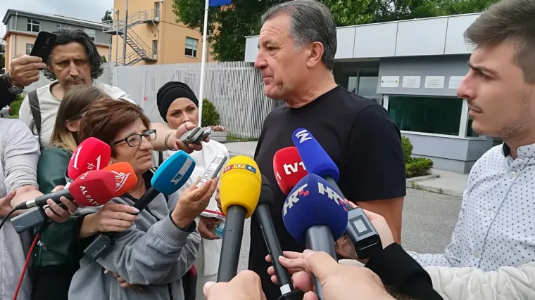 FOTO, VIDEO Mamić nakon izlaska sa suda: 'Prekr&scaron;ili su sve moguće zakone!'