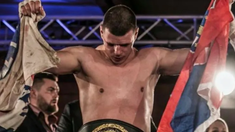 Dominantni Petar Milas obranio titulu protiv Talijana Pianete