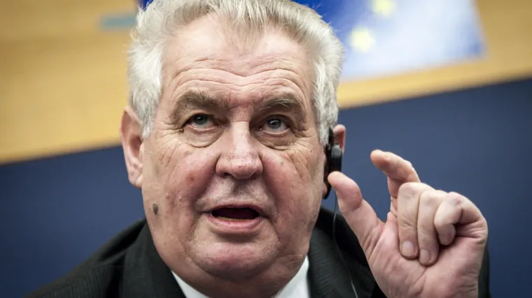 Češki predsjednik sazvao konferenciju za novinare pa ih ostavo bez teksta