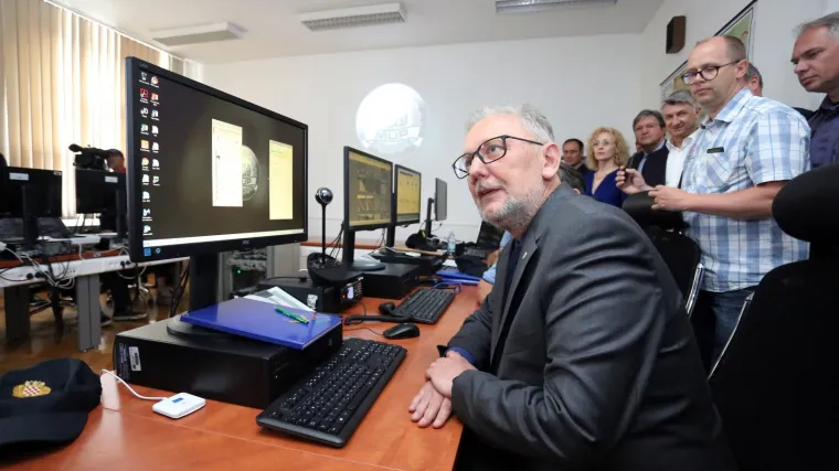 'Sve informacije slijevat će se ovdje'