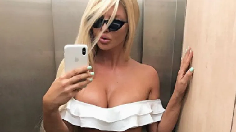Jelena Karleu&scaron;a skinula sve sa sebe za srpske nogometa&scaron;e, na&scaron;e pjevačice potpuno razočarale