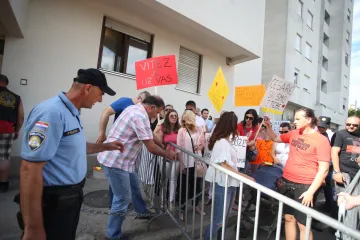 Uoči ovrhe maleni Cesare završio u bolnici: 'Slomit će dušu tom djetetu'