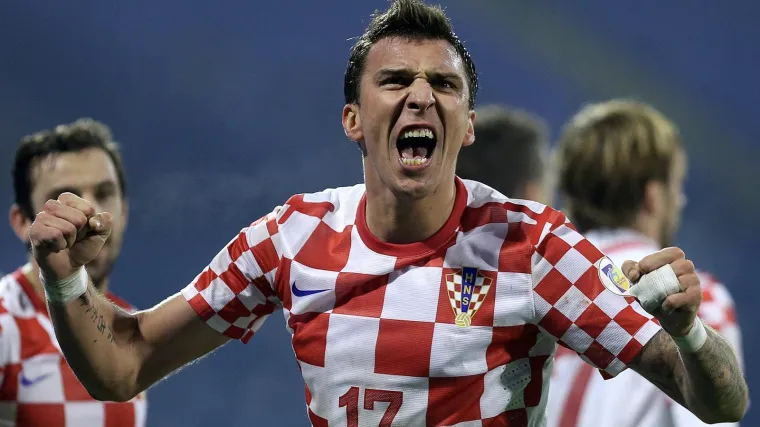 'RATNIK' MARIO MANDŽUKIĆ: Hrvatski napadač priznao o čemu je ovisan i definicijom suparnika otkrio &scaron;to ga pokreće na terenu